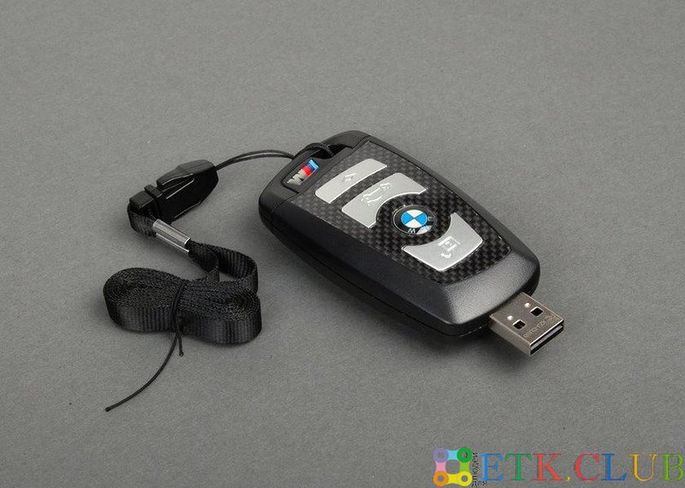 Флешка-ключ BMW 32 ГБ, USB flash disk klíč BMW 32 GB